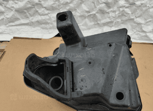 Obudowa filtra powietrza chrysler voyager iv 4 2.8 crd 04861388AB 2