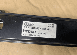 Mechanizm podnośnik szyby lewy przód Audi A4 B8 8K0837461A 3