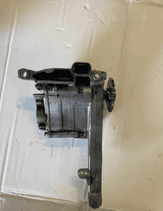 Pompa oleju Jeep Mercedes 3.0 CDI 3.0 CRD 6421810901 2