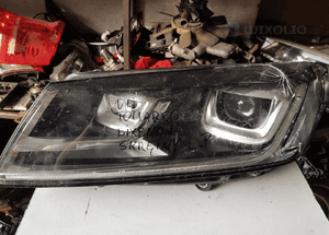lampa lewa przód tuareg bixenon uszkodzona 1