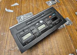 Klimatronik 8E0820043 Panel Sterowania Nawiewu Klimatyzacji Czarny Soul 1 DIN AUDI A4 B6 4