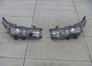 Toyota corolla E16 sedan lampa przednia prawa led oryginał 81130-02E71 1
