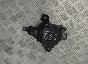Pas bezpieczeństwa środkowy tył nissan qashqai J10 lift 2