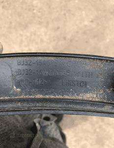 Listwa błotnika nadkole przednie lewe BJ32-16A075 Range Rover Evoque 2
