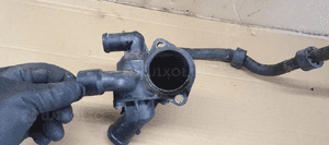 Przewód wąż wody obudowa termostatu Skoda Rapid 1.6 TDI 03L121111R 3