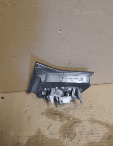 AUDI A4 B7 LAMPA tył lewa w klapę 2
