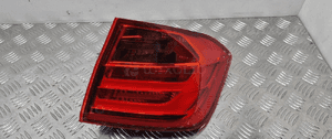 Bmw F30 lampa prawa tylna w błotnik 7259894 1