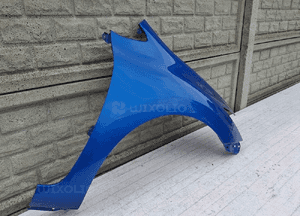 Toyota auris lift 2010-2013 błotnik przedni prawy 3