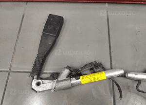 Bmw X5 E70 napinacz pirotechniczny prawy przód zapinka pas sprawny oryginał 5