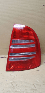 Lampa prawy tył tylna prawa Skoda Superb I 1
