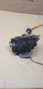 Zamek drzwi prawy przód przedni prawy Audi A3 8P 4E1837016 2