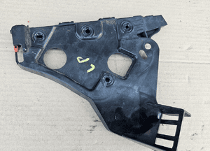 Opel Astra J 4 IV 2.0 CDTI skrzynka bezpieczników akumulatora 4