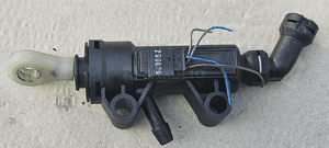 BMW E60 E61 pompa sprzęgła pompka 6762081 2