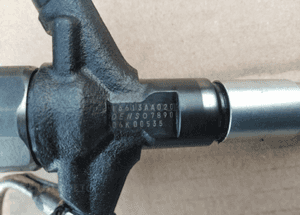 Subaru Outback Legacy IV 2.0 D wtryskiwacz Denso 7890 16613AA020 2