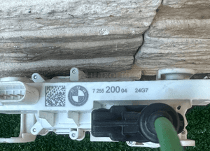 Zamek dociąg drzwi soft close bmw 6 G32 6