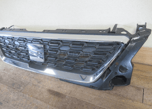 Chrom znaczek grilla seat ibiza v 5 2017- 5