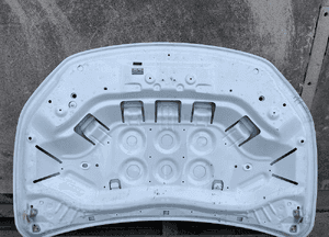 MASKA POKRYWA SILNIKA MERCEDES GLA W247 247 GRAD 4