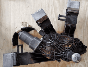 Peugeot 308 T9 HB kombi silniczek  wycieraczki tyl tylnej 1