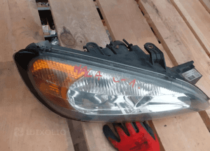 Przod przednia lampa prawa nissan primera P11 xenon !bez przetwornicy! 2