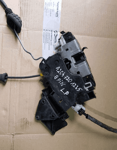 zamek prawy przód mercedes w 204 8 pin a2047201235