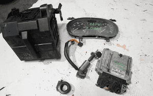 Komputer sterownik silnika 237101754R renault trafic ii 2.0 dci 1