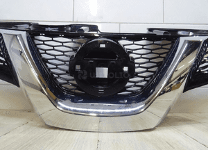 NISSAN X-TRAIL T32 grill atrapa  CHŁODNICY 623104CE0A 2