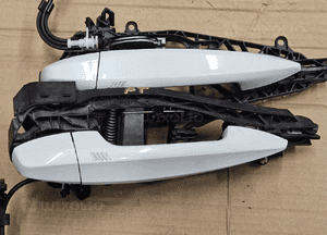 BMW X5 F15   klamka zewnętrzna prawa lewa      A300 Alpinweiss 5
