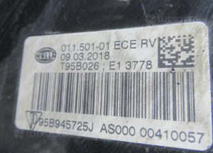 Lampa tylna tył lewa w zderzak porsche macan 95B945725J 15