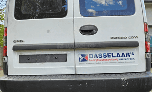 Opel  Combo C  zderzak tył tylny 2