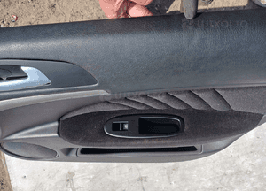 Alfa romeo 159 boczek drzwi prawy przód 5
