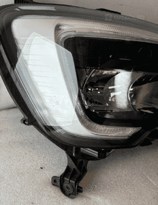 Lampa prawy przod renault master iv 4 260105567R 3