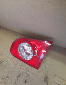 Lampa w klapę tył prawa vw passat B6 sedan oryginał 2
