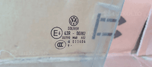 Szyba lewy przód przednia lewa VW Passat B6 AS2 09r 4