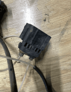 mercedes Viano 639 vito  pompa zawieszenia pneumatycznego enr rozdzielacz 6