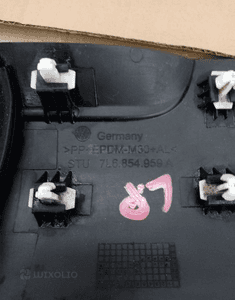 Listwa błotnika lewy przód VW Touareg 7L6854959A 3