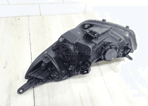 Hyundai IX20 lampa prawa przód przednia soczewka 10
