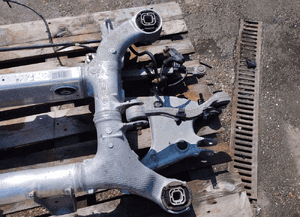 BMW F10 BELKA ZAWIESZENIE TYLNE 4