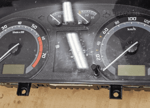 Skoda Fabia I lift  1.2 1.4 1.6 licznik zegar zegary  6Y0920883M 6Y0920883L 5