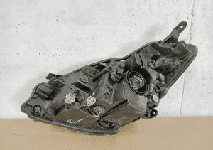 Lampa prawa reflektor prawy toyota yaris 3 iii lift led 17-20 4