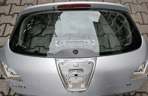 Opel Astra J 4 IV HB klapa tył tylna szyba 1