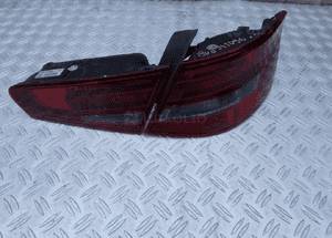 Lampa tyl tylna prawa audi A3 8V 8V3945096 radom