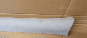 Osłona poszycie słupka prawy przód Mercedes W211 A2116900425 2