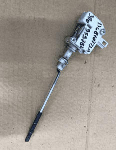 Siłownik klapki wlewu Vw Golf 4 IV 97-06r 1J6810773A 1