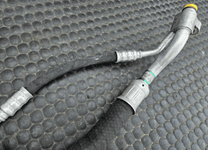 Waż 9168365 6989309 Przewod Rurka Kruciec Klima Klimatyzacji BMW E81 E87 E90 E91 E92 36