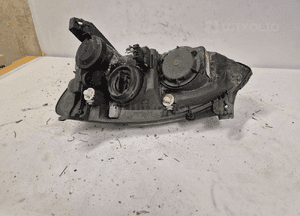 * LAMPA PRZEDNIA PRAWA PRZÓD PRAWO OPEL CORSA C 11