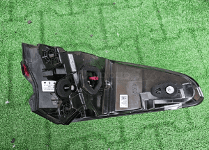 Lampa tył bmw 5 G30 lci 5A711B2 3