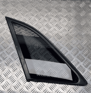 Audi Q3 8U szyba karoseryjna lewy tył 8U0845299 2