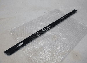 Rr sport L494 listwa zgarniająca szyby prawy tył 9