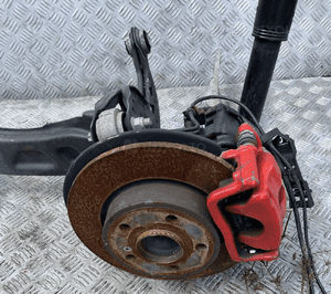 ZWROTNICA PIASTA LEWY TYL MERCEDES W176 ORG FV 2