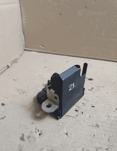 # ZAMEK KLAPY TYŁ VW PASSAT B6 KOMBI nr 1K6827505D 1